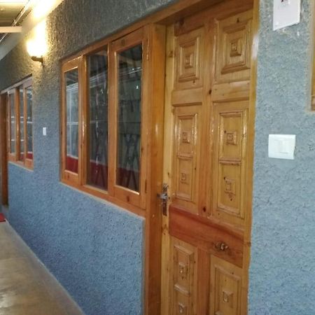 Willa Rohit Den Shimla Zewnętrze zdjęcie